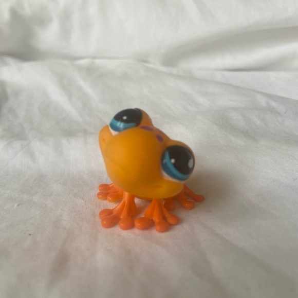 Littlest Pet Shop #874 TREE FROG Orange with Purple Spots - Picture 13 of 14